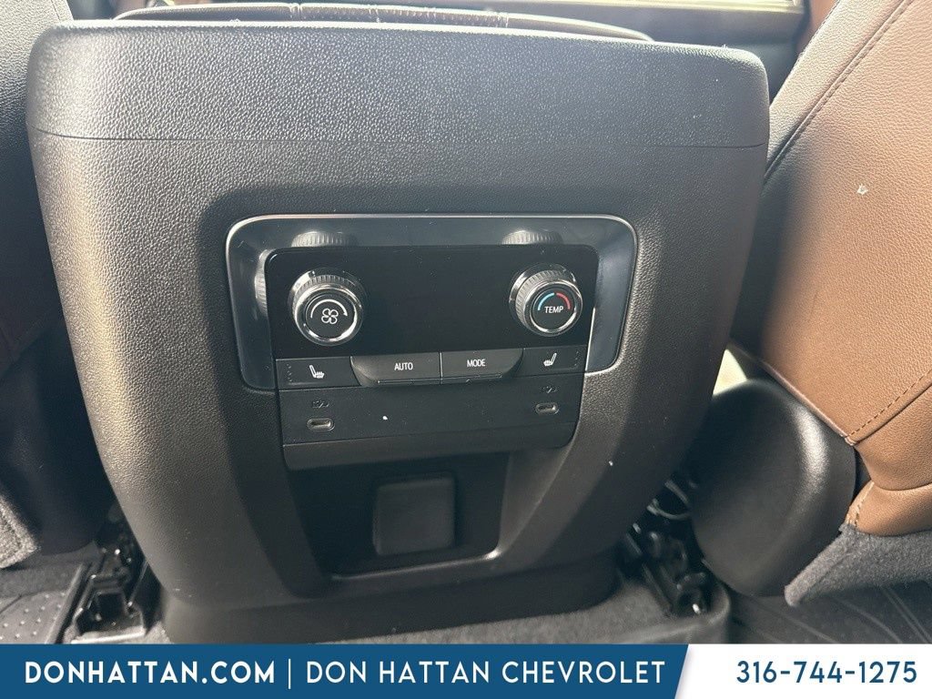 Used 2026 Chevrolet Tahoe High Country AWD/4WD image 11