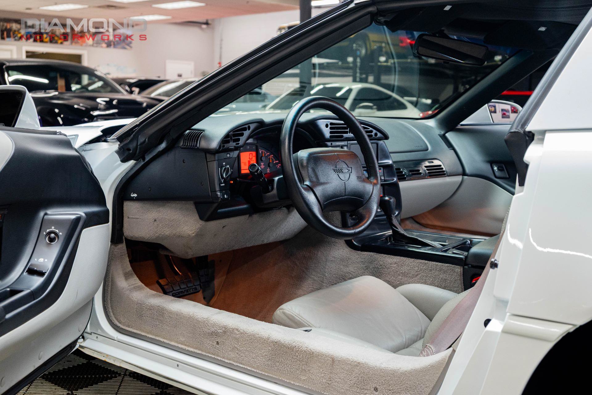 Used 1995 Chevrolet Corvette Coupe RWD image 81