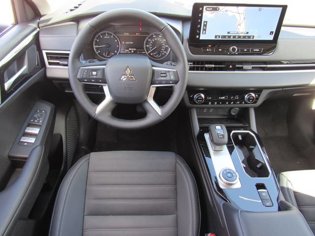 New 2026 Mitsubishi Outlander SE FWD image 18
