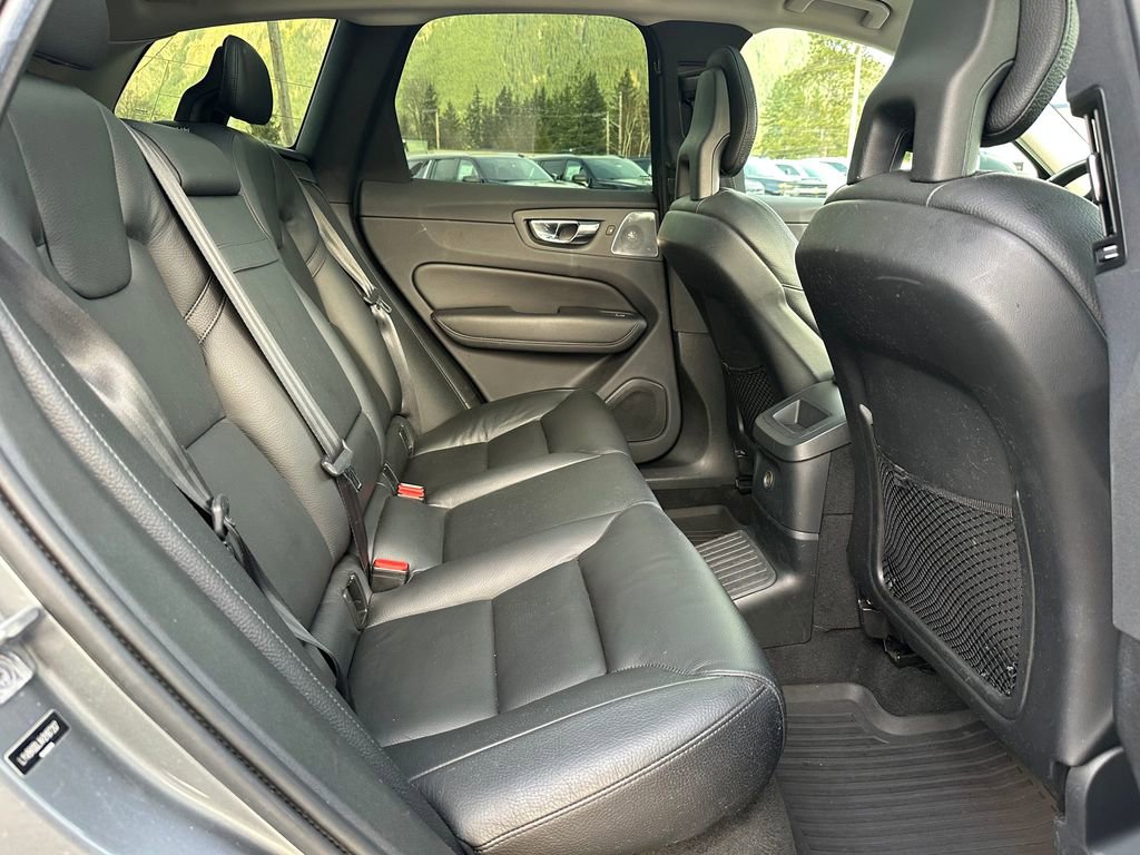 Used 2019 Volvo XC60 T8 Inscription w/ Advanced Package AWD/4WD image 10