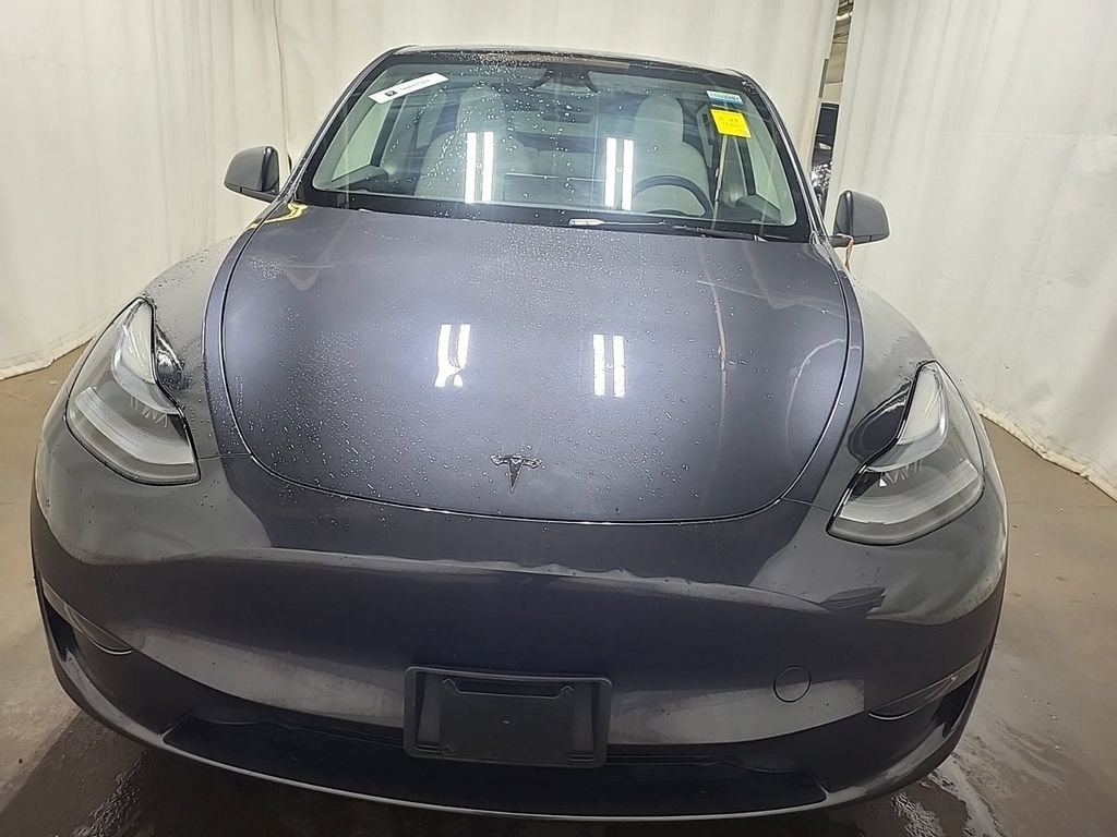 Used 2025 Tesla Model Y Long Range AWD/4WD image 2