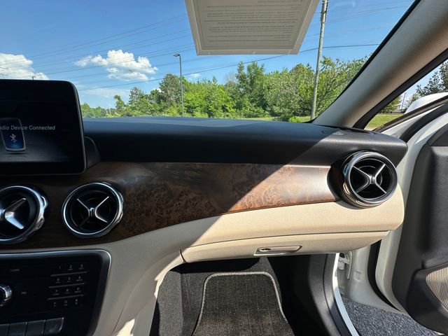 Used 2018 Mercedes-Benz GLA 250 image 16