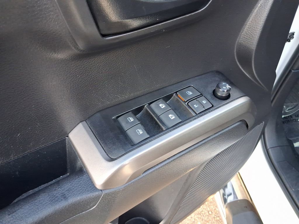 Used 2023 Toyota Tacoma SR5 AWD/4WD image 16