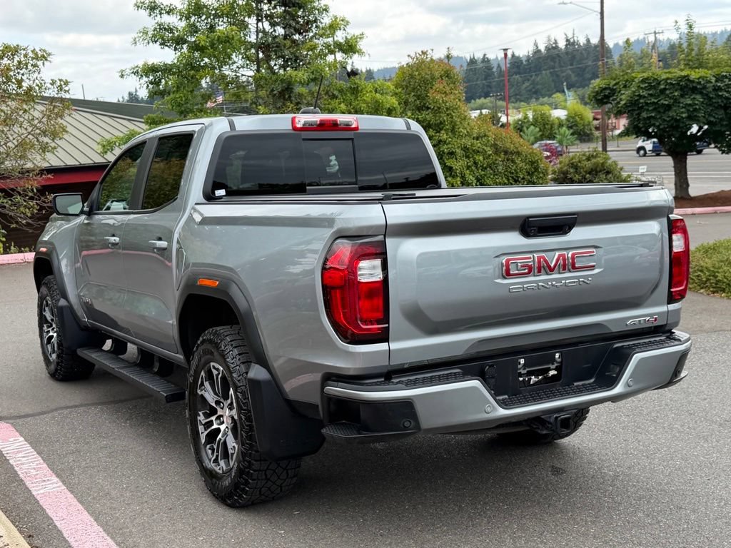 Used 2024 GMC Canyon AT4 w/ AT4 Premium Package AWD/4WD image 5