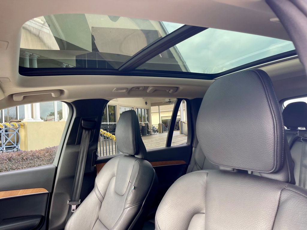 Used 2024 Volvo XC90 B5 Plus image 17