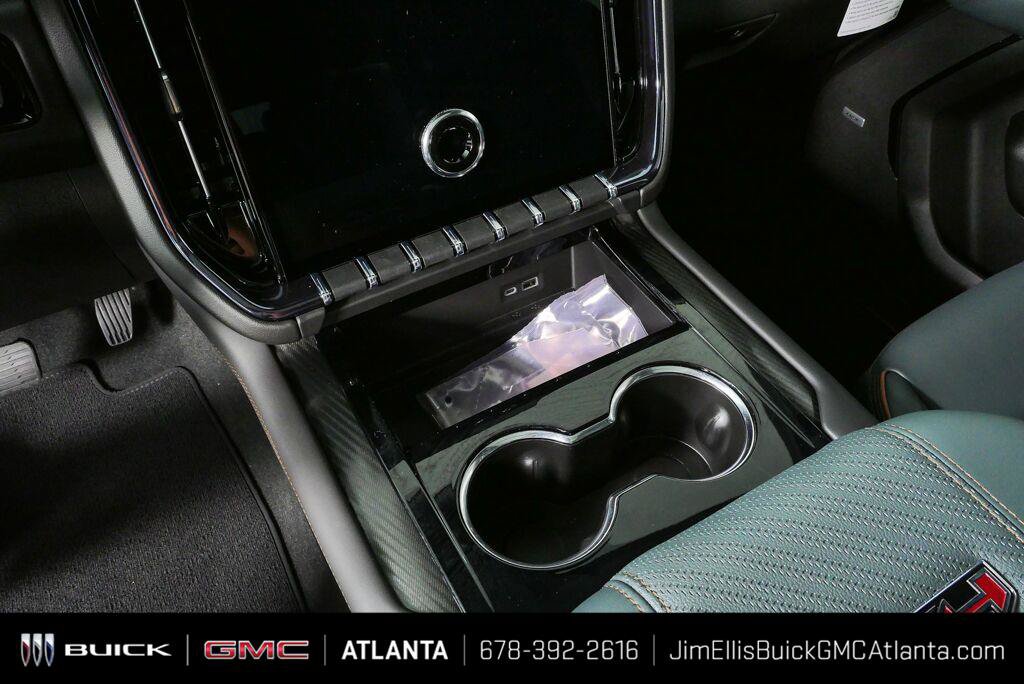 New 2026 GMC Yukon XL AT4 w/ AT4 Premium Plus Package AWD/4WD image 18