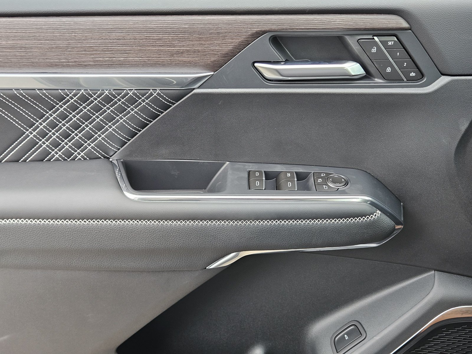 New 2027 GMC Acadia Denali FWD image 16