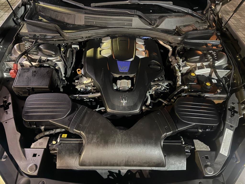 Used 2019 Maserati Ghibli S Q4 AWD/4WD image 31