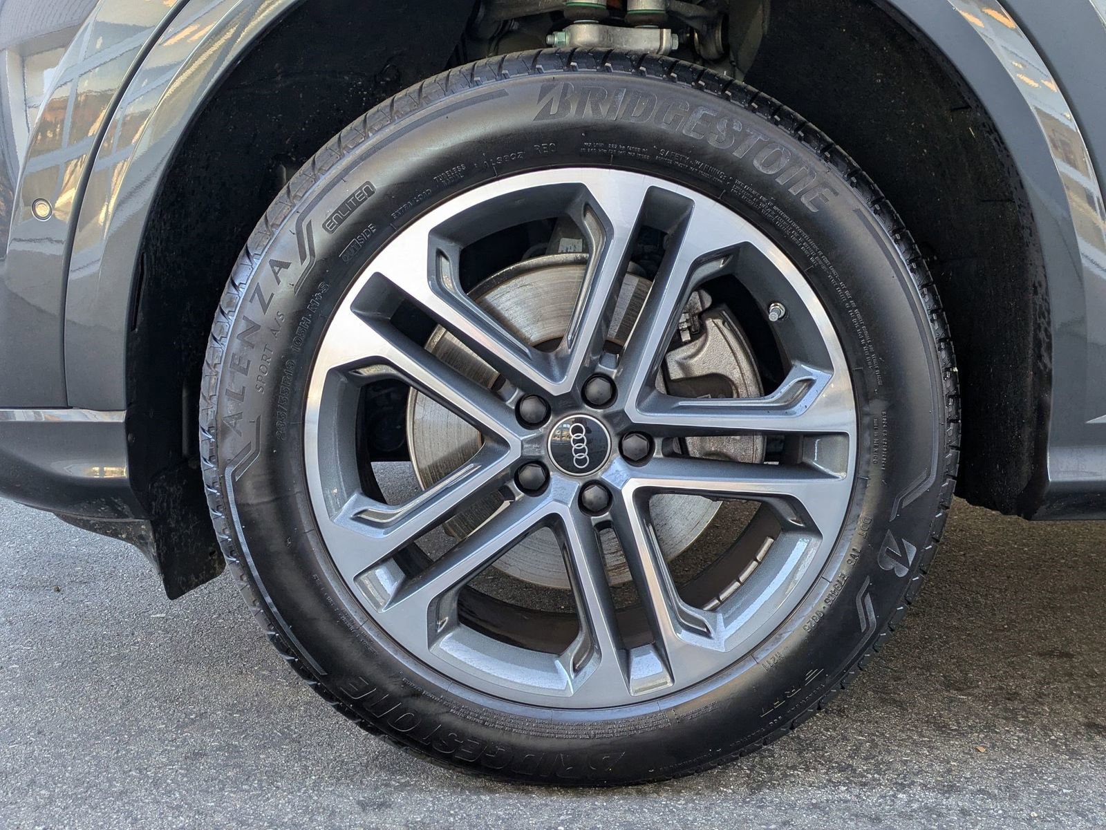 Used 2025 Audi Q5 Premium w/ Convenience Package image 26