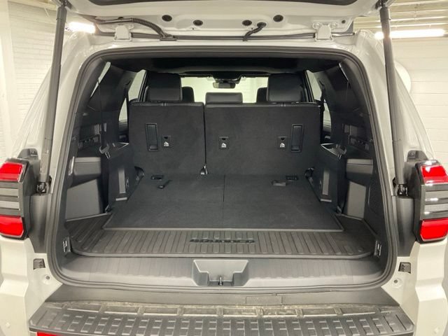 Used 2026 Toyota 4Runner Limited AWD/4WD image 10