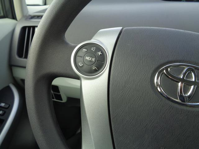 Used 2011 Toyota Prius Two image 32