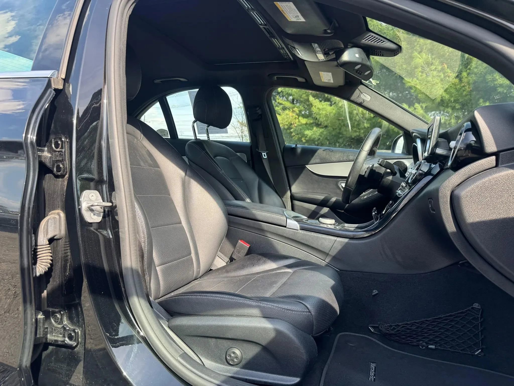 Used 2018 Mercedes-Benz C 300 4MATIC Sedan image 14