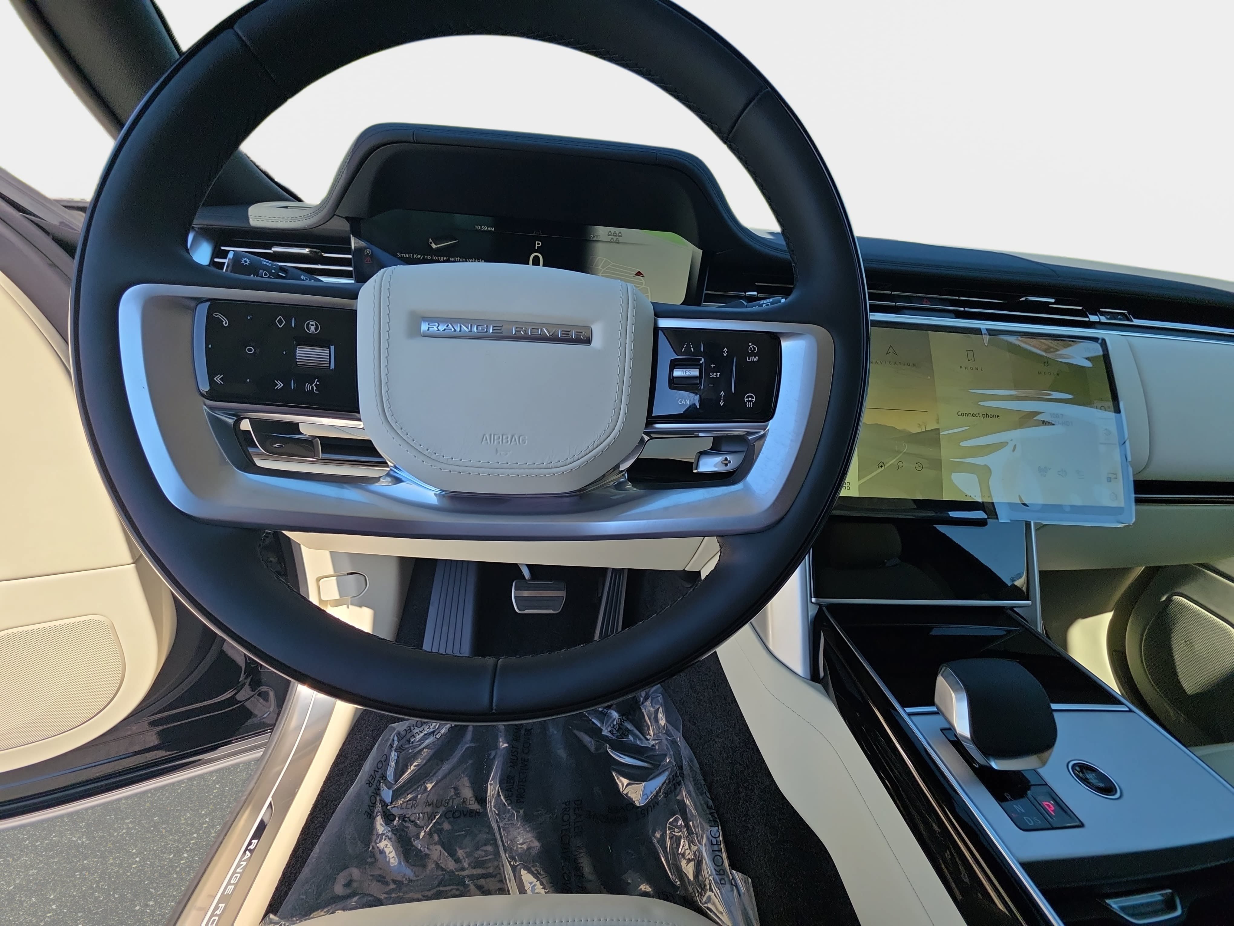 New 2026 Land Rover Range Rover Long Wheelbase SE AWD/4WD image 18
