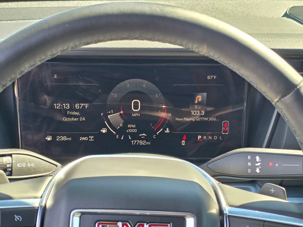 Used 2025 GMC Terrain Elevation image 16