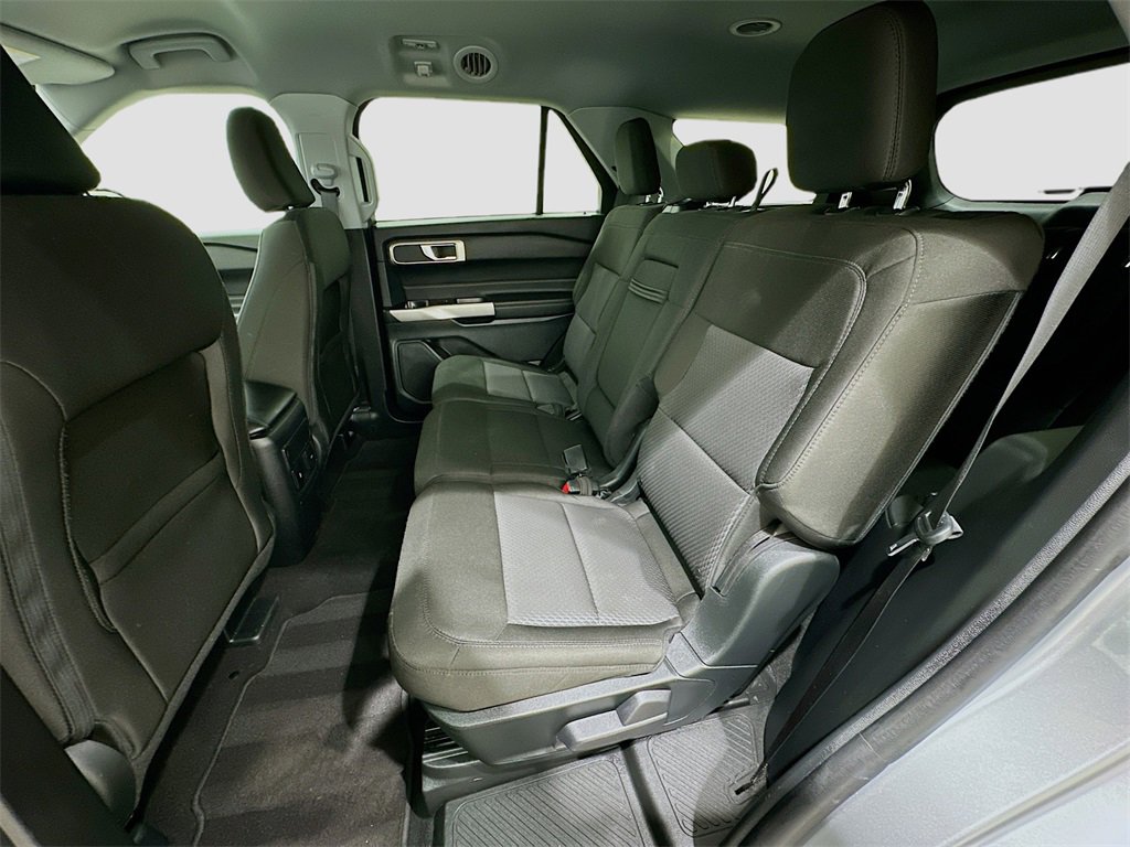 Used 2024 Ford Explorer XLT image 23