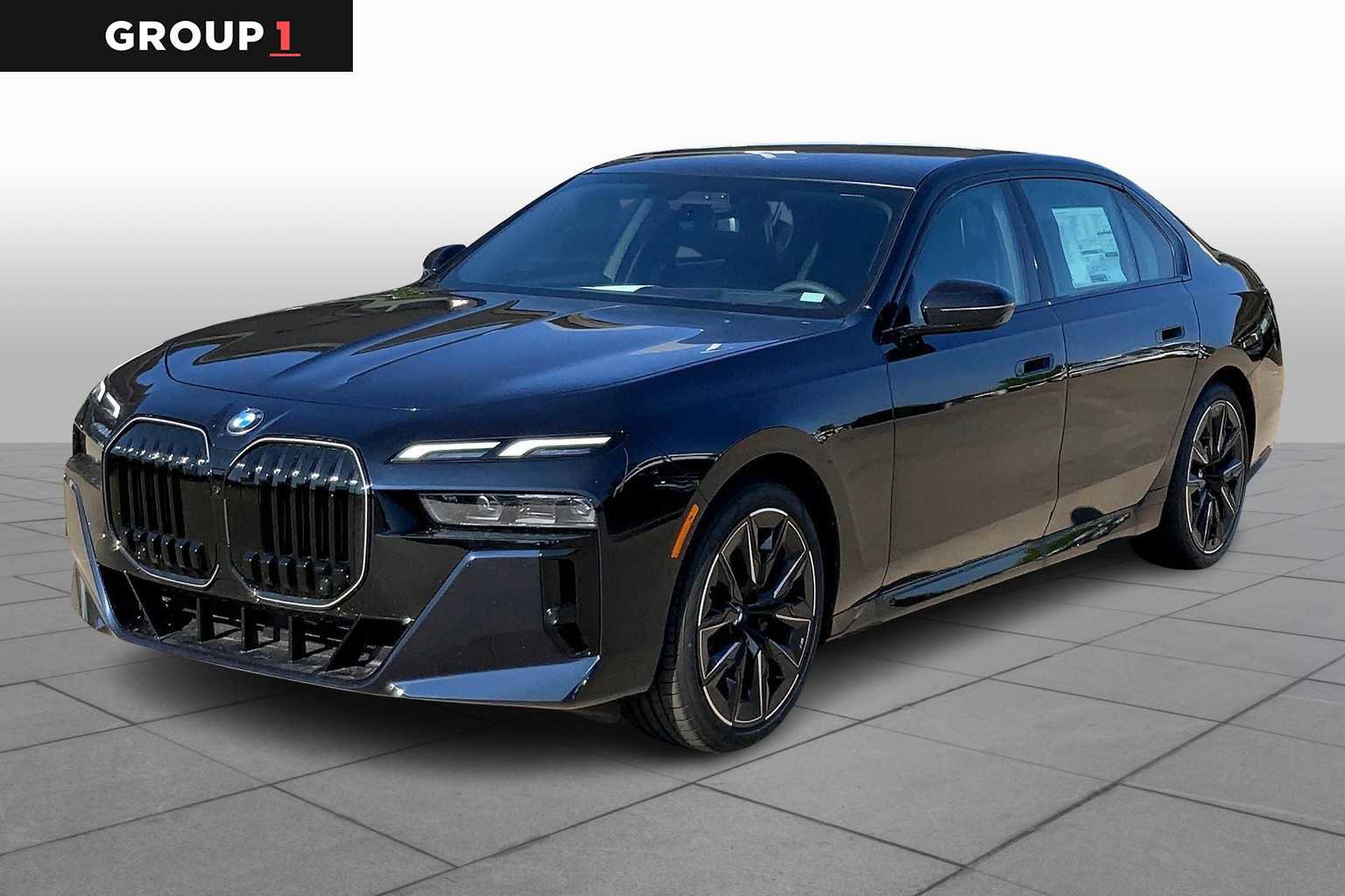 New 2025 BMW 760i xDrive w/ Luxury Rear Seating Package