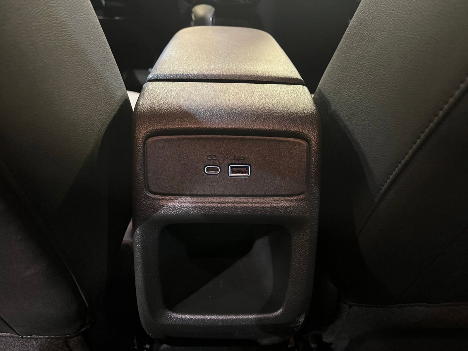 Used 2025 Chevrolet Trax LT w/ LT Convenience Package image 23