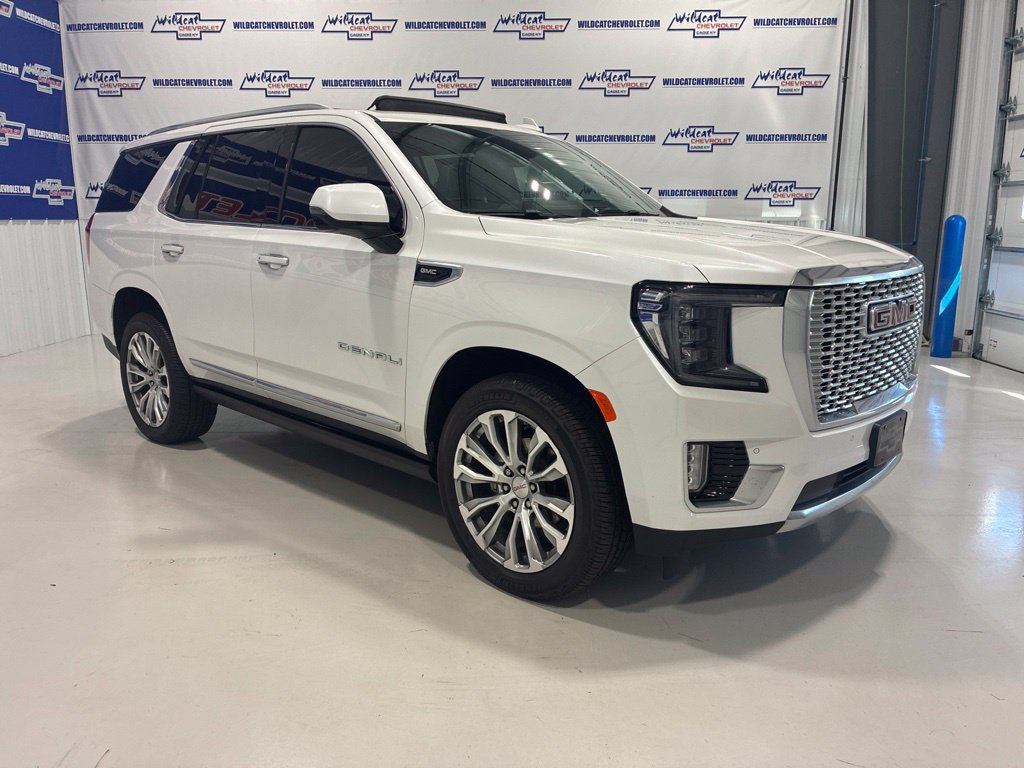 Used 2022 GMC Yukon Denali w/ Denali Premium Package AWD/4WD image 8