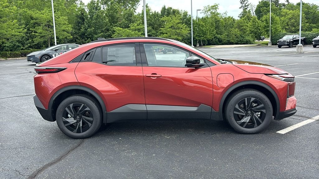 New 2026 Toyota C-HR AWD/4WD image 30