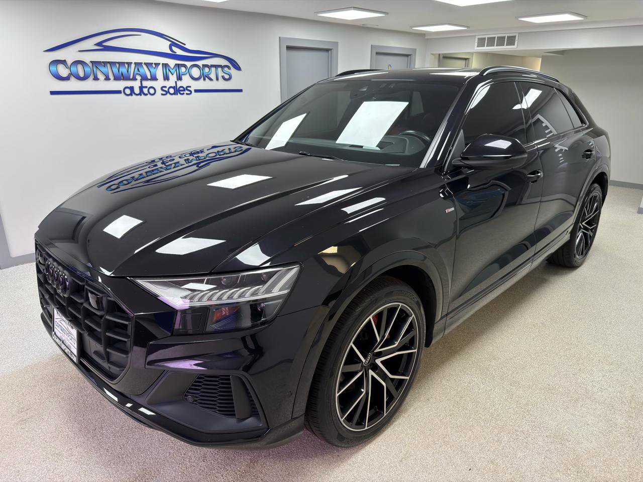 Used 2021 Audi Q8 Prestige w/ Prestige Package AWD/4WD image 2