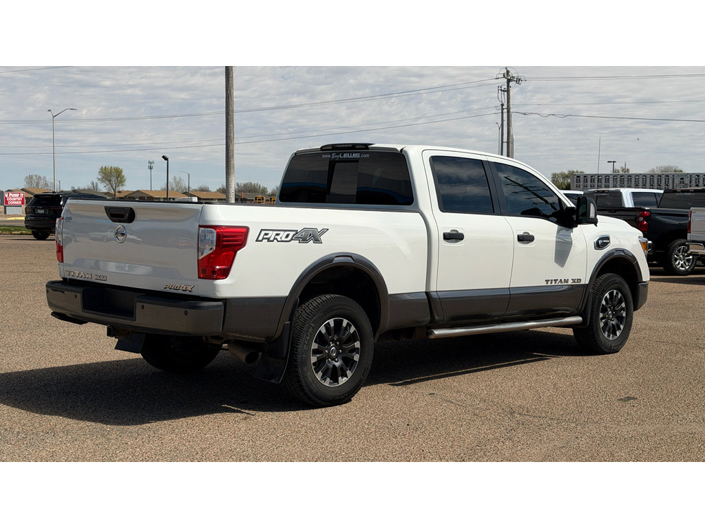 Used 2019 Nissan Titan PRO-4X w/ Pro-4x Convenience Package AWD/4WD image 7