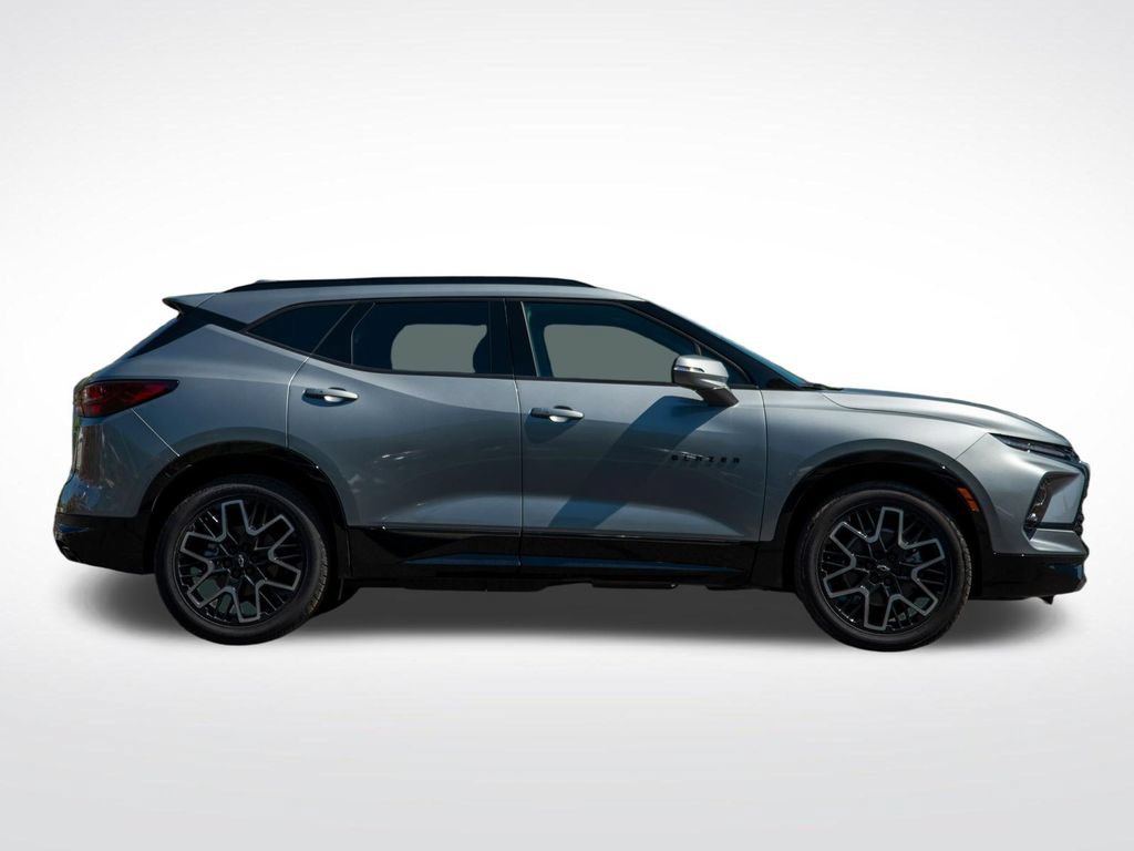 New 2025 Chevrolet Blazer RS w/ Driver Confidence II Package AWD/4WD image 5