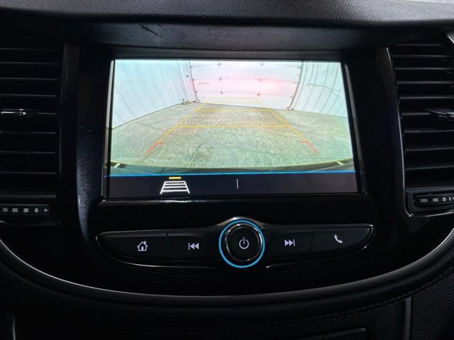 Used 2019 Chevrolet Trax LT w/ Sun & Sound Package AWD/4WD image 39