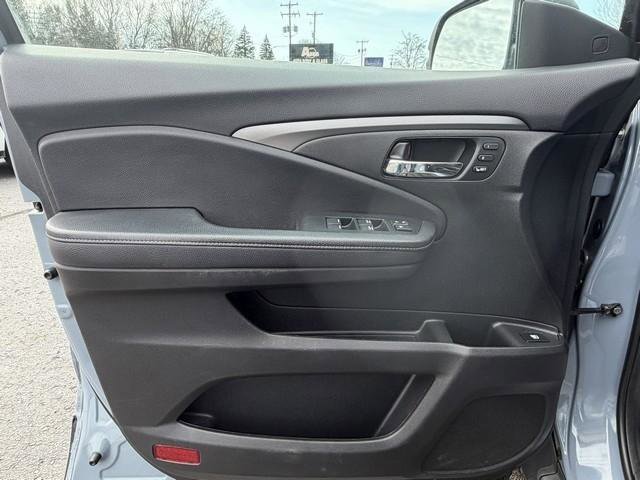 Used 2023 Honda Ridgeline RTL image 10