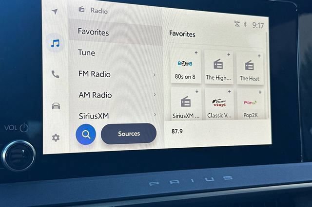 New 2026 Toyota Prius Plug-In Hybrid FWD image 17