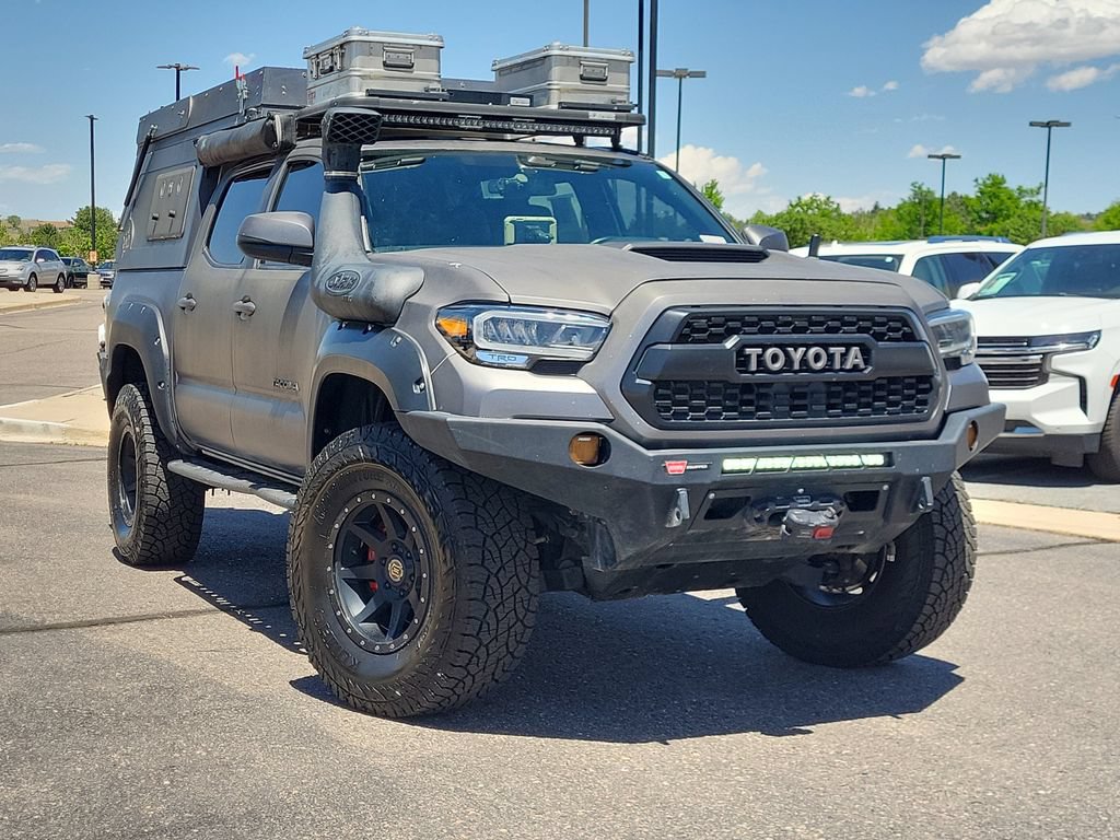 Used 2016 Toyota Tacoma TRD Off-Road w/ Premium & Technology Package AWD/4WD image 2