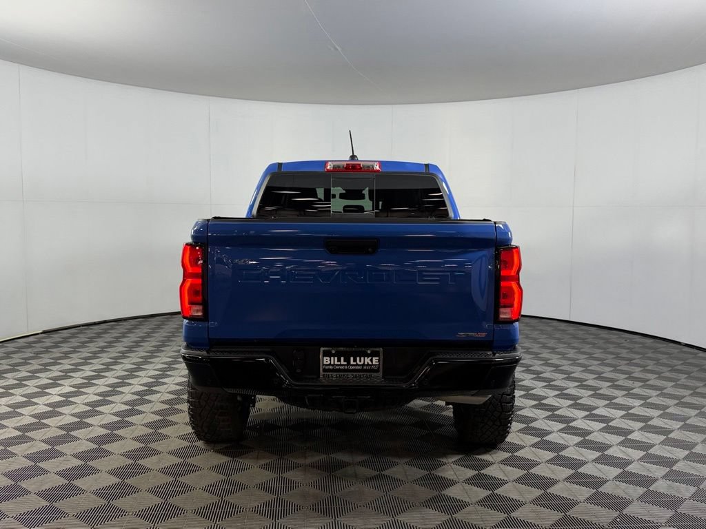 Used 2025 Chevrolet Colorado ZR2 w/ Technology Package AWD/4WD image 5