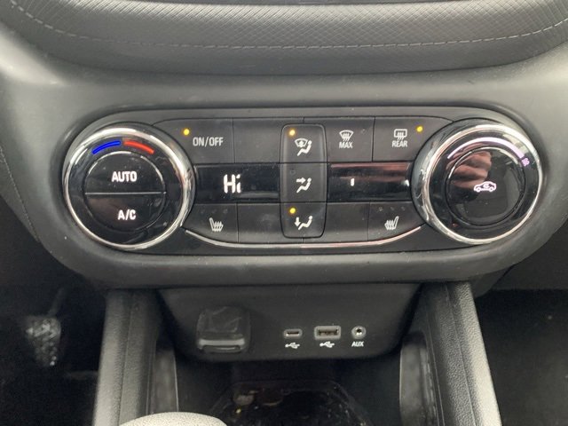 Used 2022 Chevrolet TrailBlazer LT w/ Convenience Package image 13