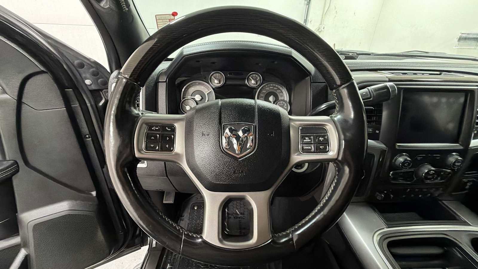 Used 2018 RAM 3500 Laramie Longhorn AWD/4WD image 16
