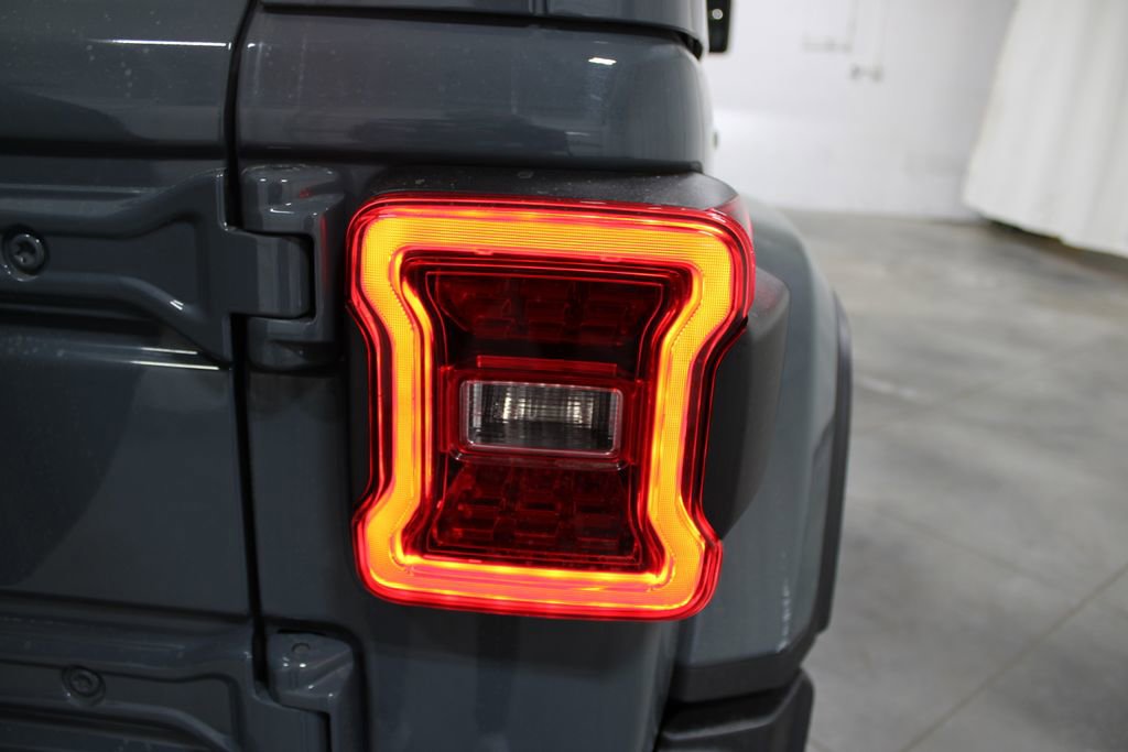 Used 2025 Jeep Wrangler Unlimited Sahara w/ Safety Group image 26