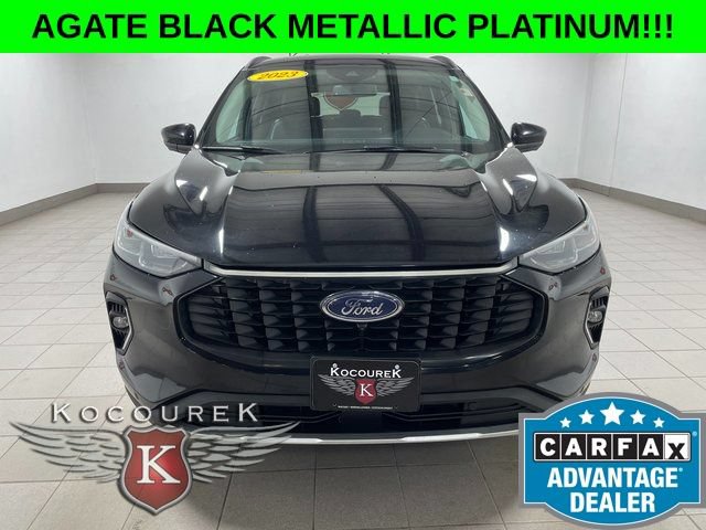 Used 2023 Ford Escape Platinum AWD/4WD image 2