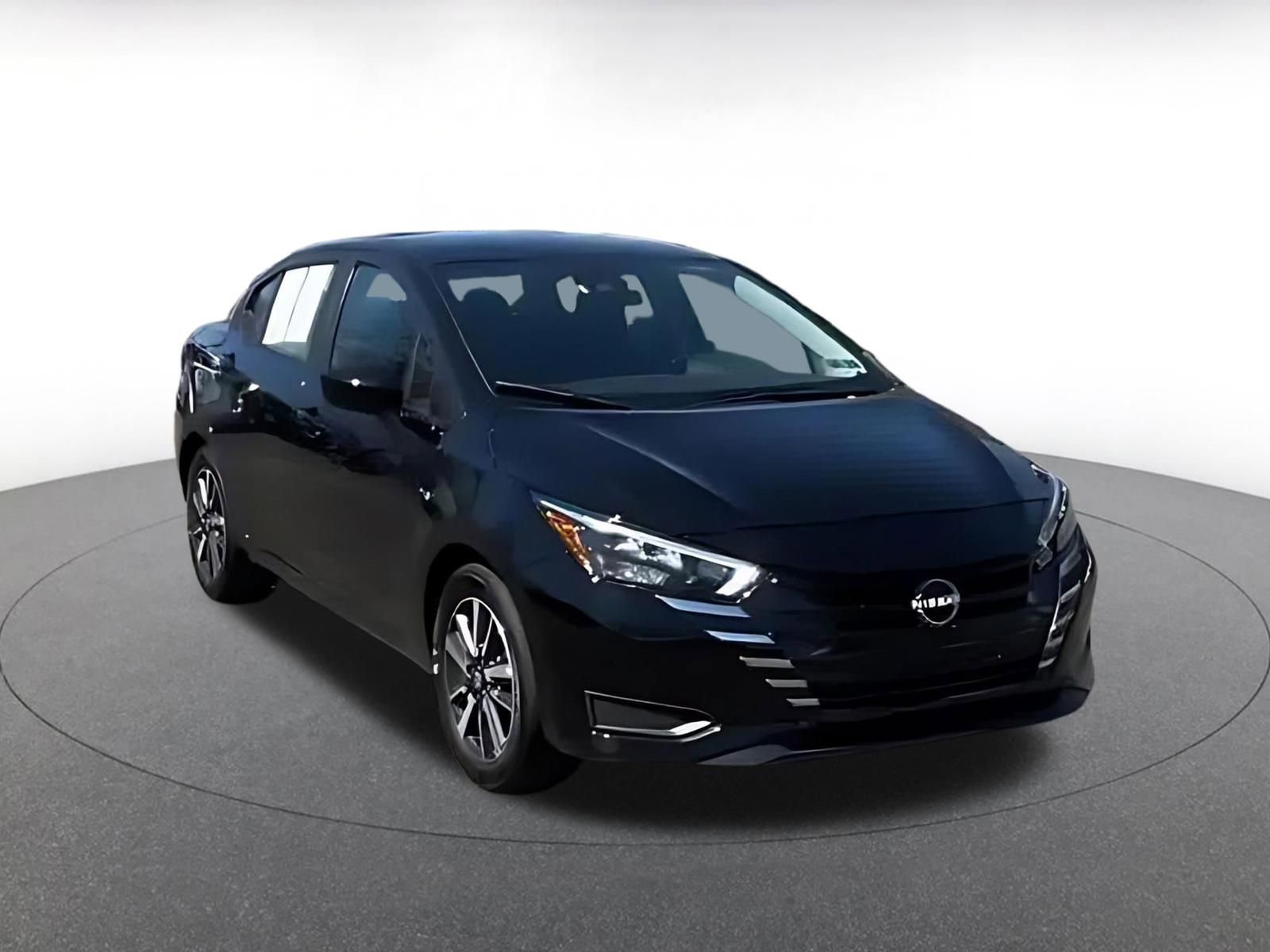 Used 2025 Nissan Versa SV FWD image 2