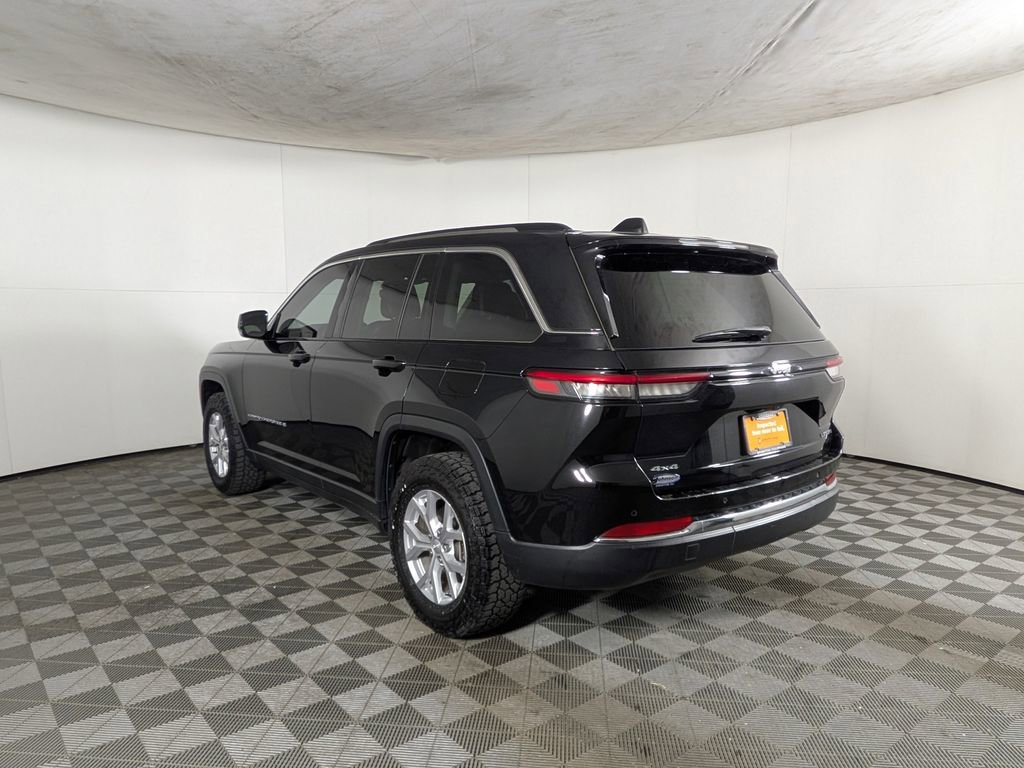 Certified 2023 Jeep Grand Cherokee Limited image 4