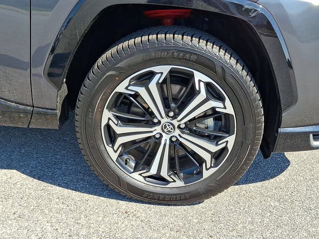 Certified 2022 Toyota RAV4 XSE w/ Premium Package AWD/4WD image 8