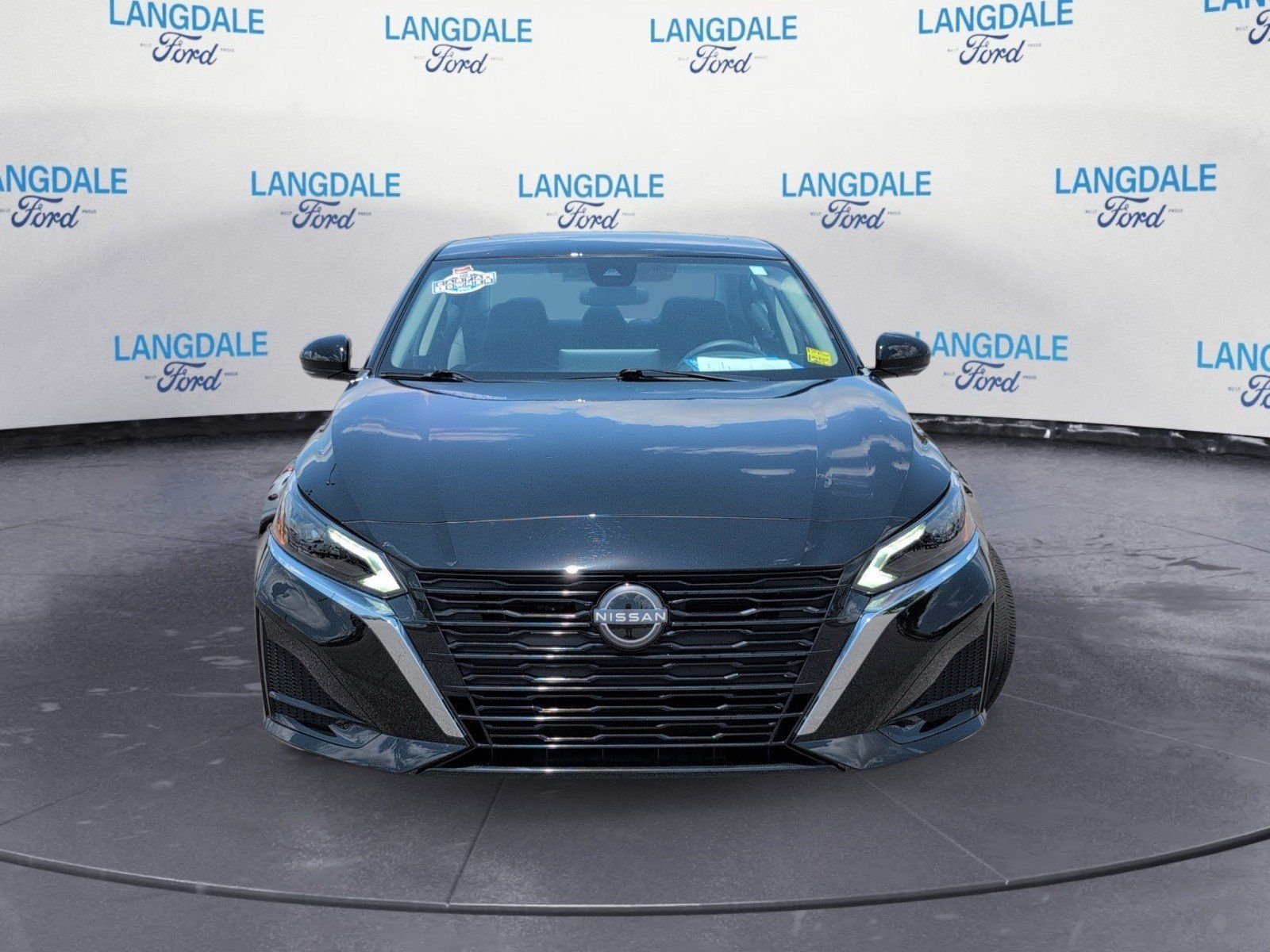 Used 2025 Nissan Altima 2.5 SL FWD image 12