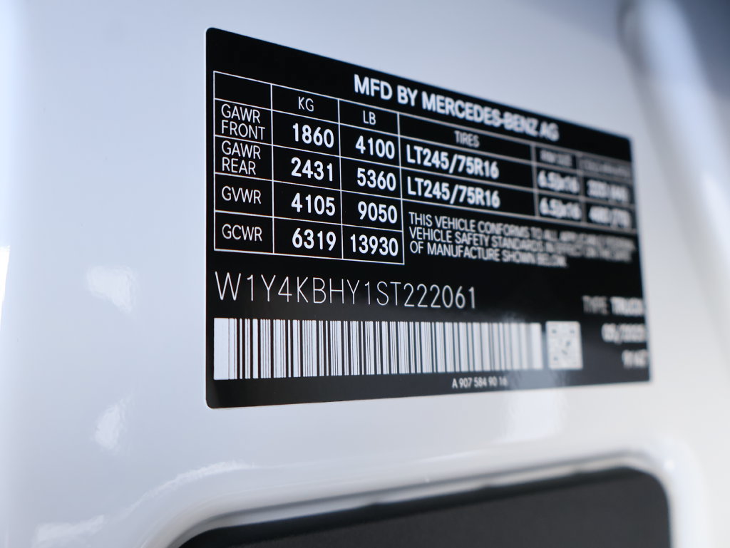 Used 2025 Mercedes-Benz Sprinter 2500 image 40