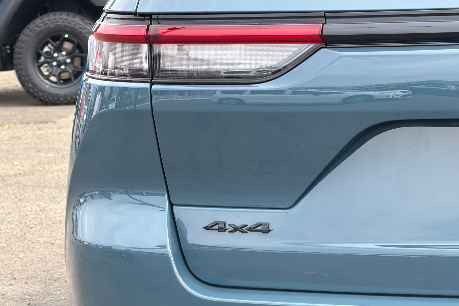 New 2026 Jeep Grand Cherokee Limited w/ Limited Altitude Package image 7