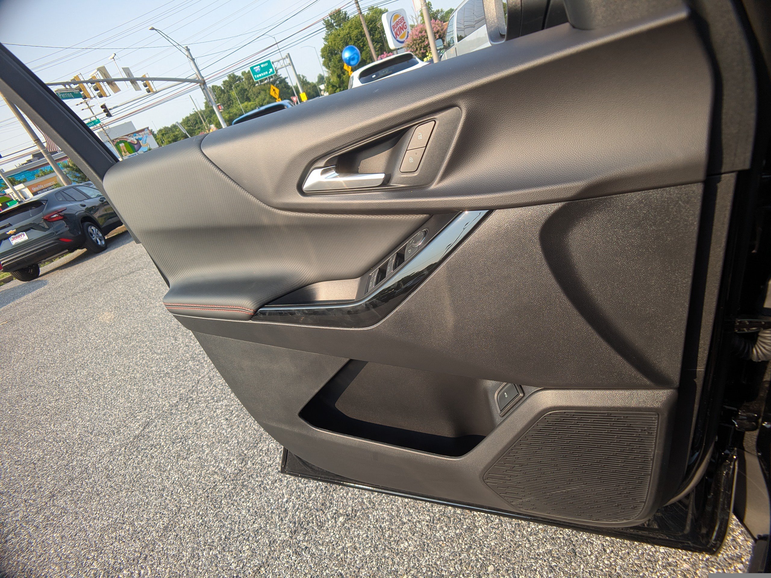 New 2027 Chevrolet Equinox RS FWD image 22