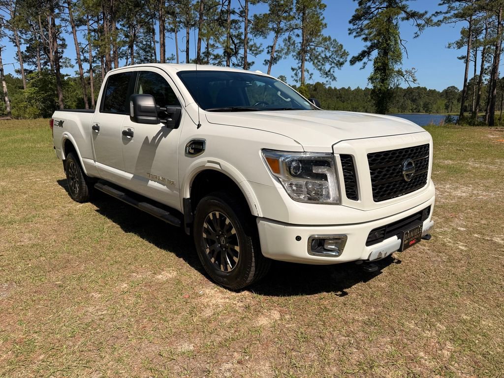 Used 2019 Nissan Titan PRO-4X AWD/4WD image 7