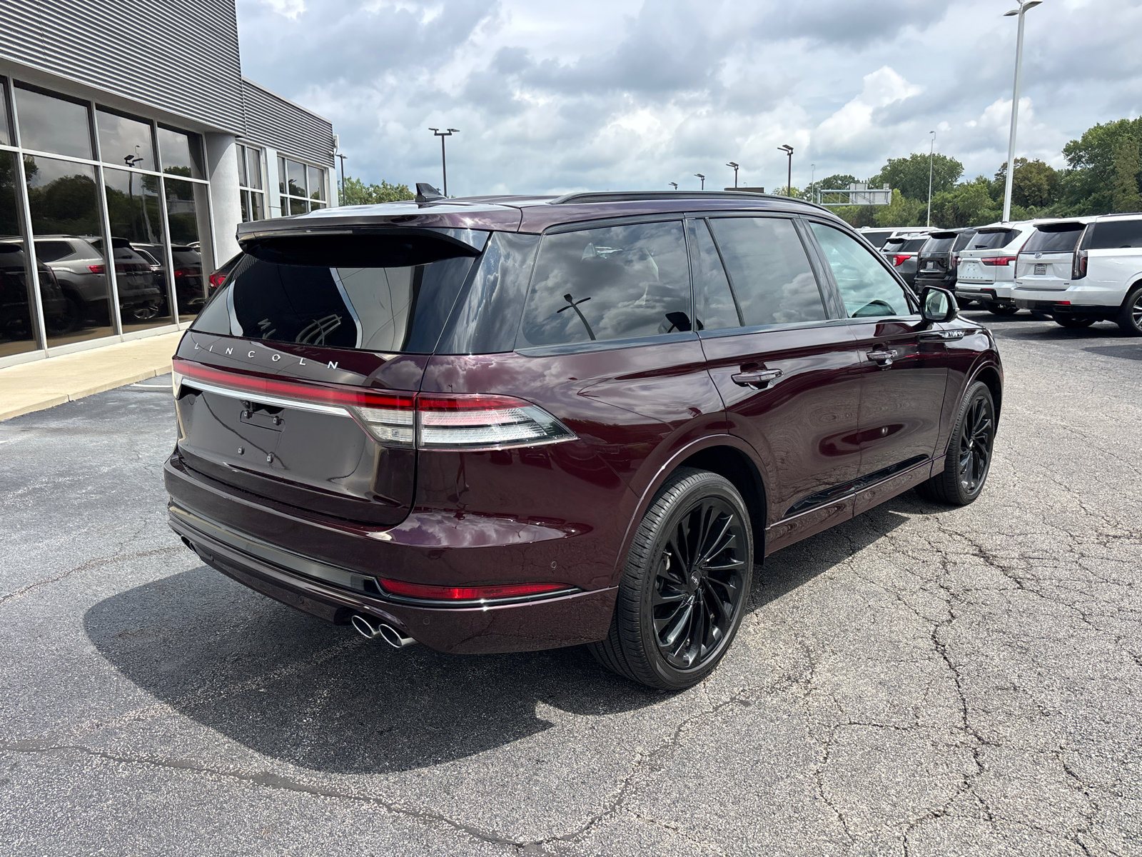 Certified 2023 Lincoln Aviator Reserve w/ Equipment Group 201A AWD/4WD image 7