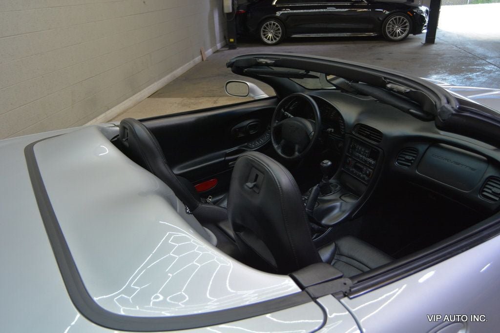 Used 2000 Chevrolet Corvette Convertible w/ Memory Pkg RWD image 34