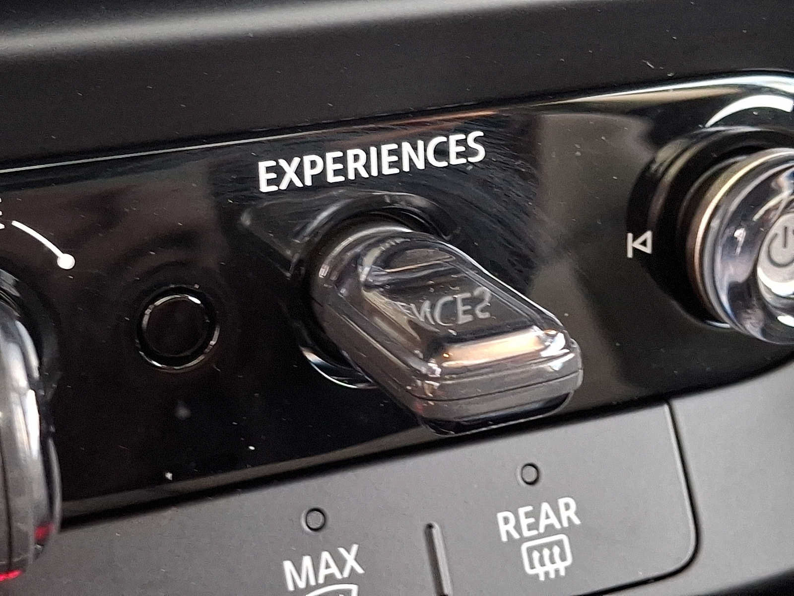 Used 2025 MINI Cooper S FWD image 24