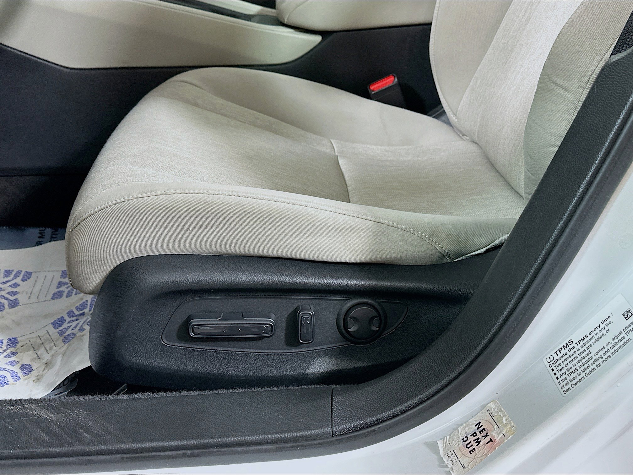 Certified 2023 Honda Accord EX image 18