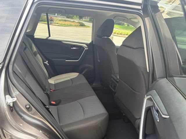 Used 2025 Toyota RAV4 XLE FWD image 29
