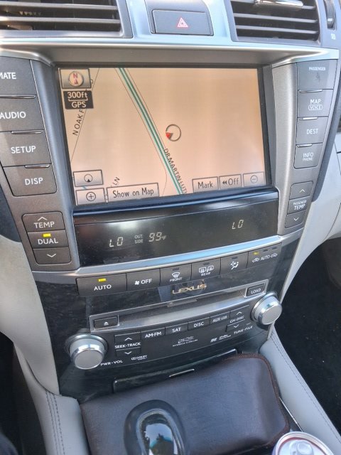 Used 2012 Lexus LS 460 L w/ Luxury Pkg RWD image 21
