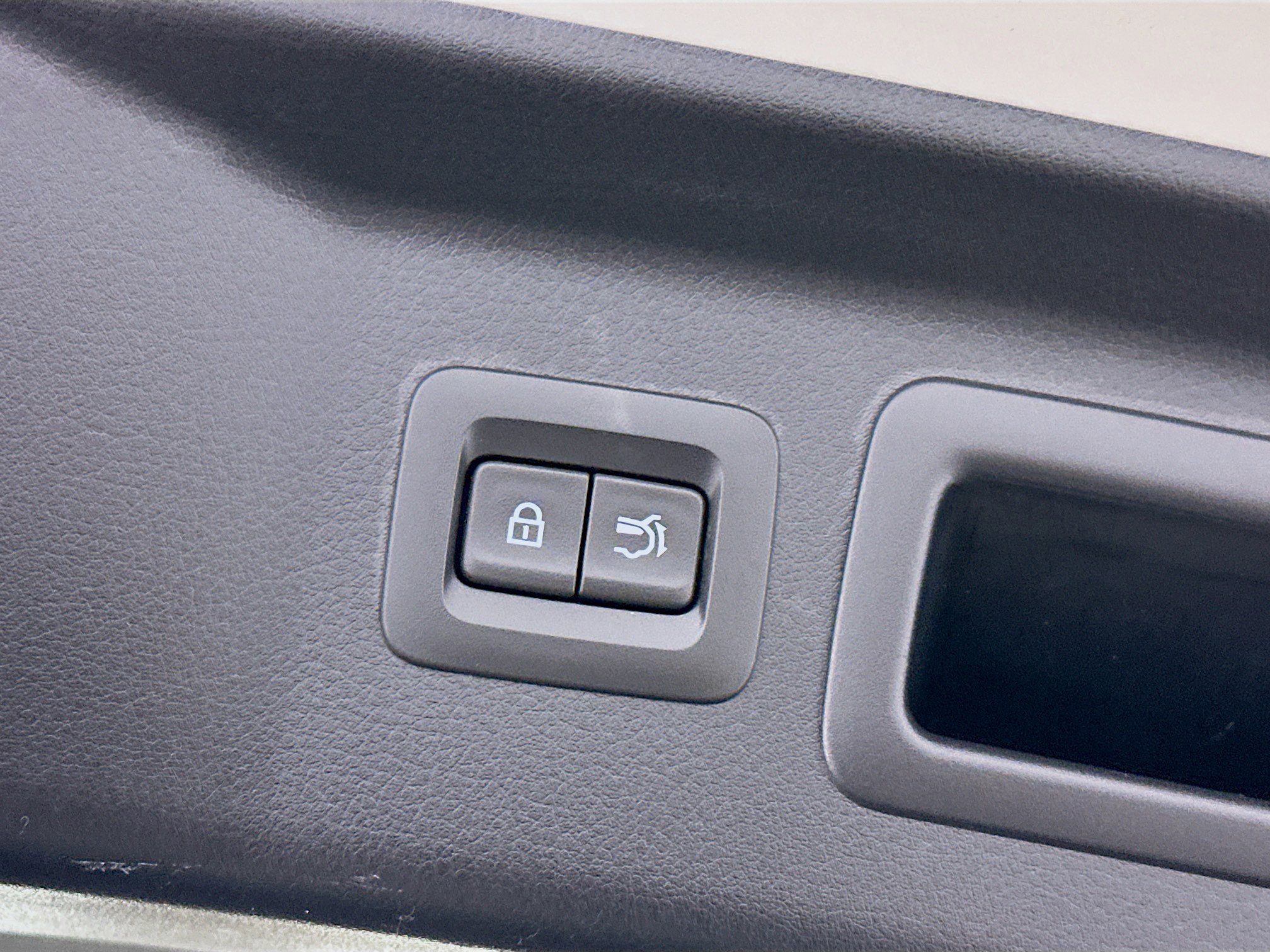 Used 2025 MAZDA CX-90 3.3 Turbo w/ Premium Sport Pkg image 33